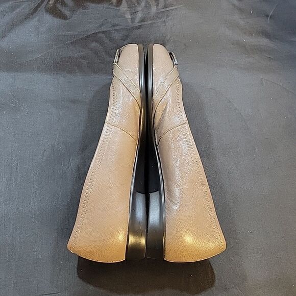 BRAND NEW AEROSOLES WOMEN'S SLIP-ON FLAT SHOE - Picture 8 of 16